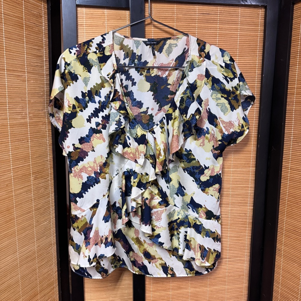 Daisy Fuentes Abstract Print Ruffle Front Blouse - Women’s Size Large